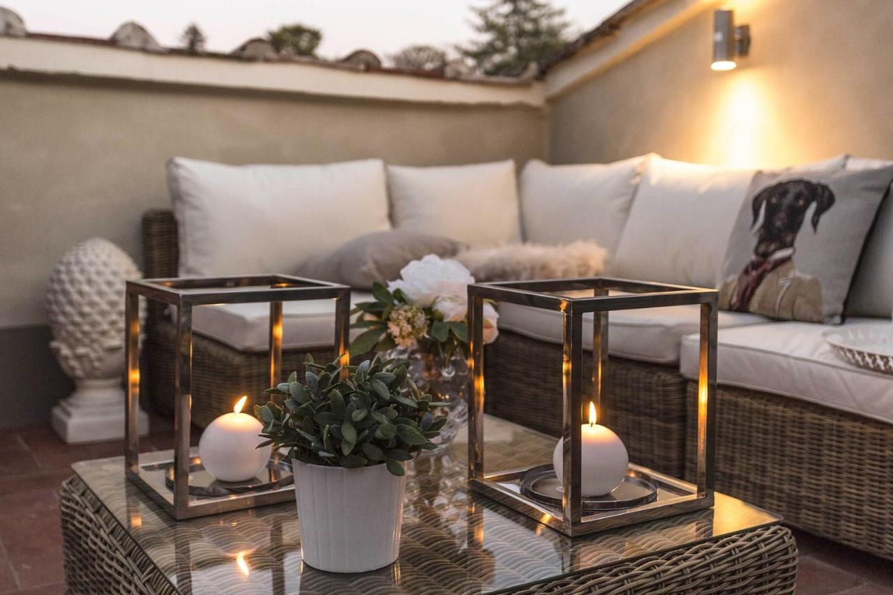 Casa Laura, Unwind Yourself On A Luxury Terrace In Town Lucca