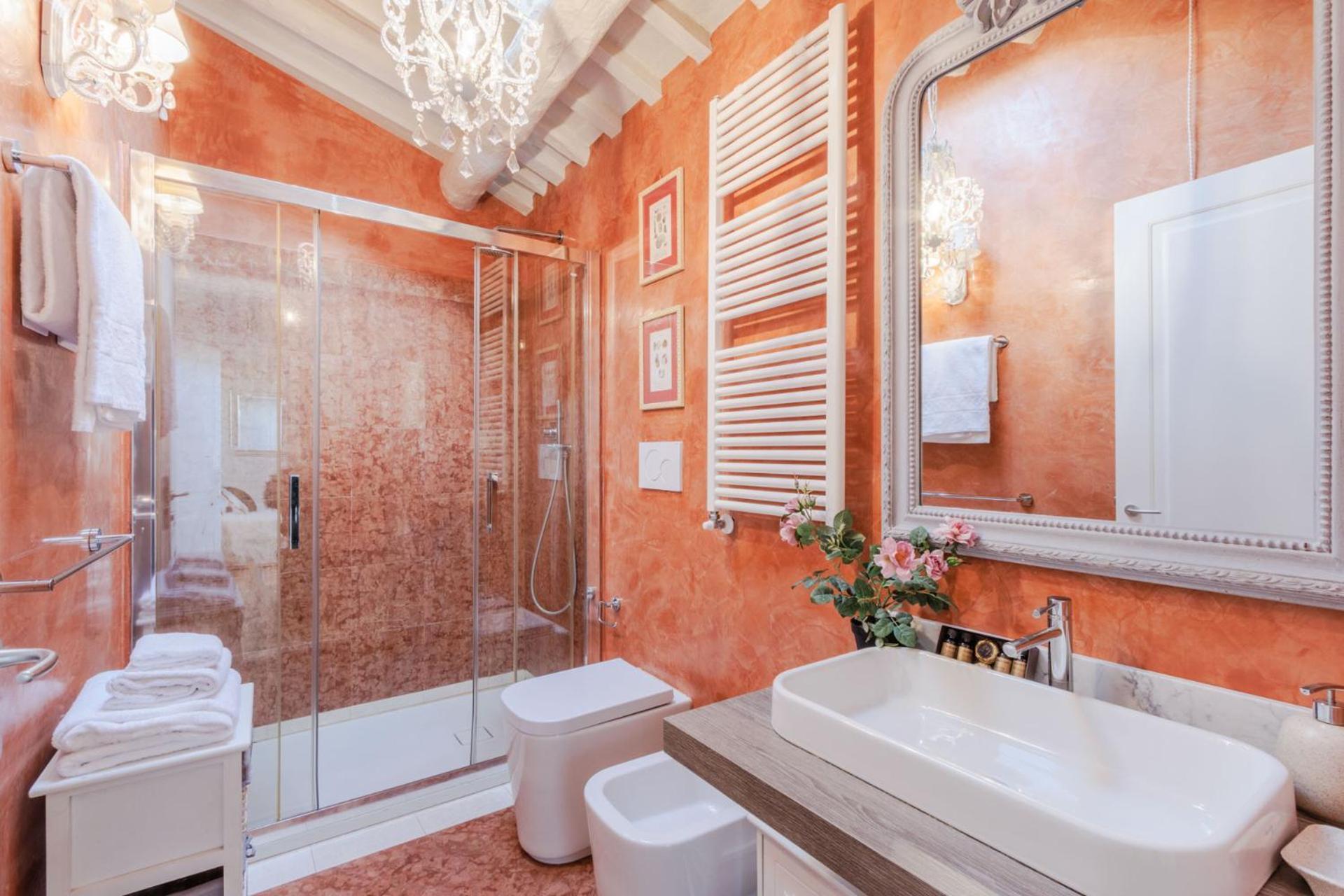 Casa Laura, Unwind Yourself On A Luxury Terrace In Town Lucca