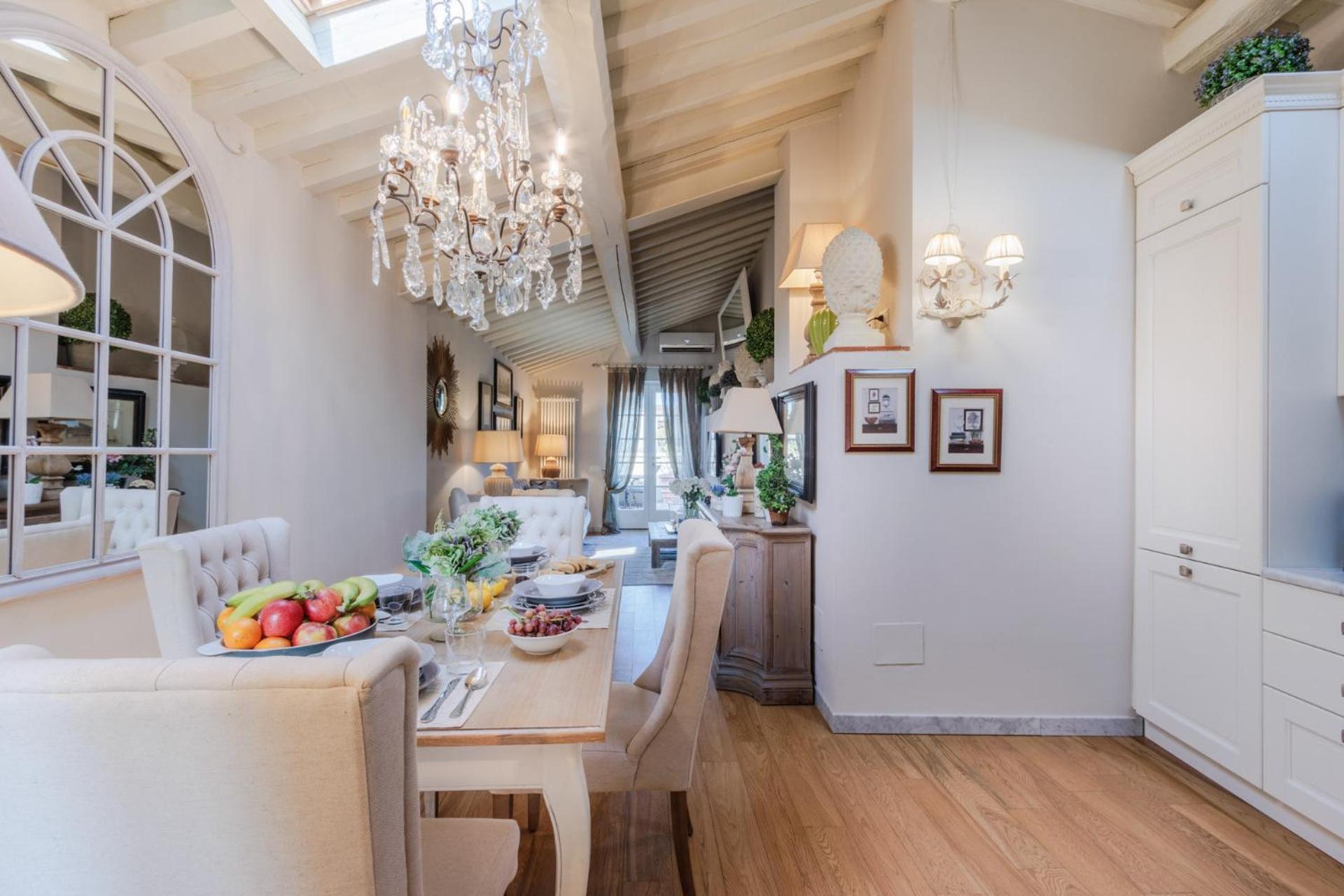 Casa Laura, Unwind Yourself On A Luxury Terrace In Town * Lucca