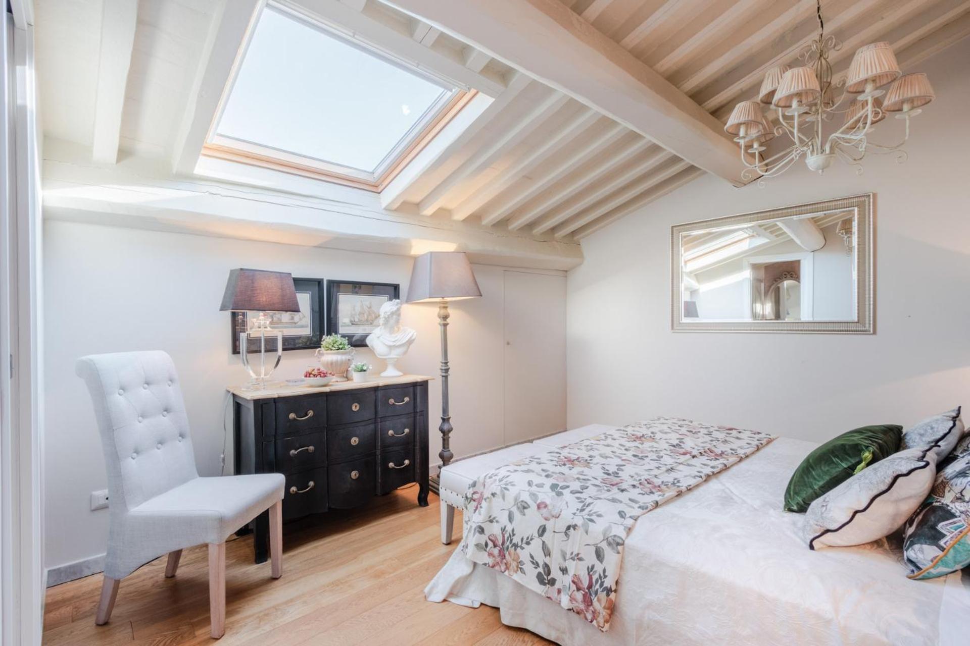 Casa Laura, Unwind Yourself On A Luxury Terrace In Town *